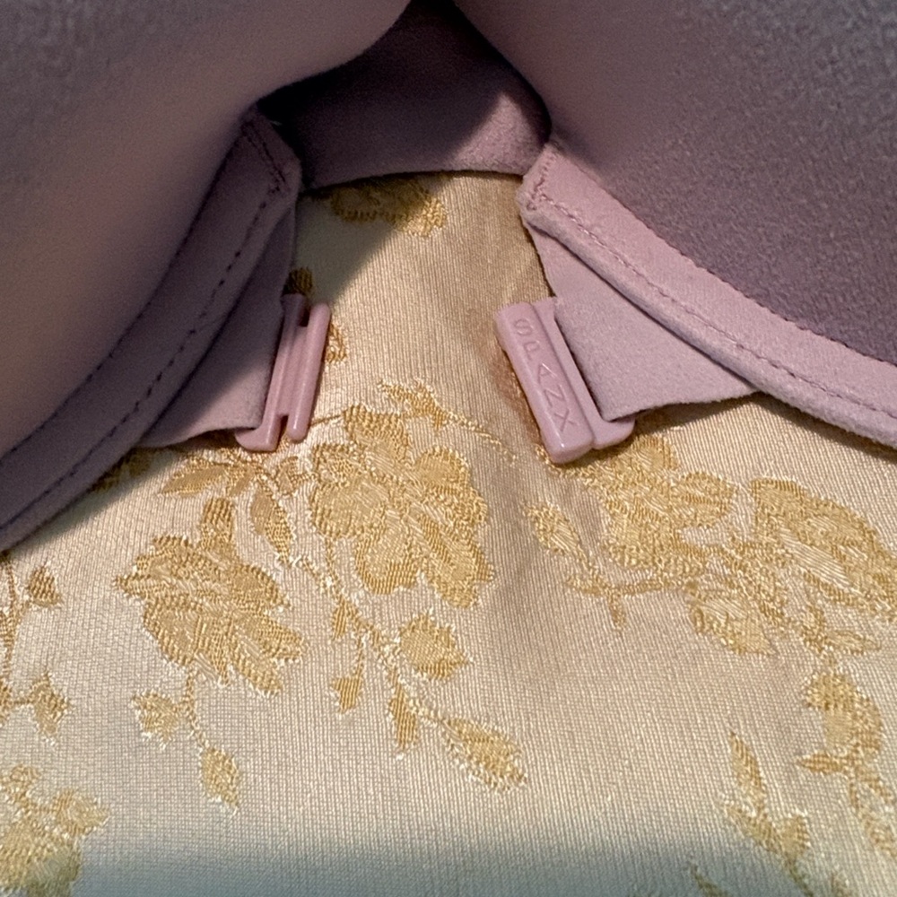 SPANX Lavender Molded T-Shirt Bra - Picture 4 of 4